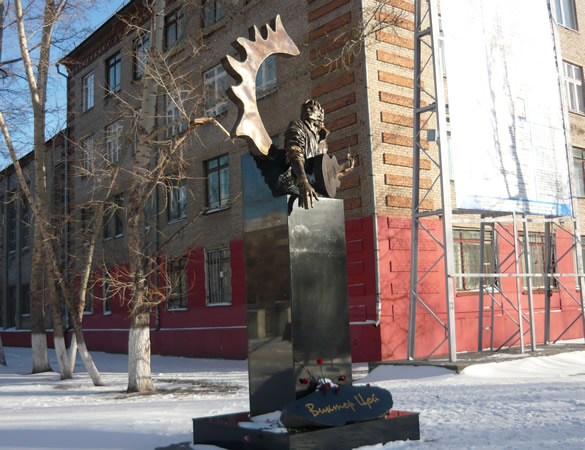 Памятник Виктору Цою Барнаул