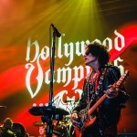 36.Hollywood Vampires