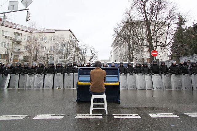 Пианист на Майдане