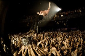 stage-diving